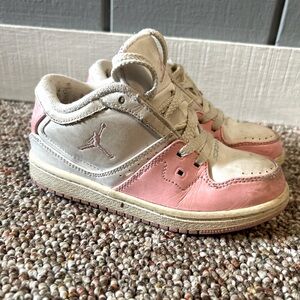 Nike Air Jordan Girls White and Pink Sneakers Size 11